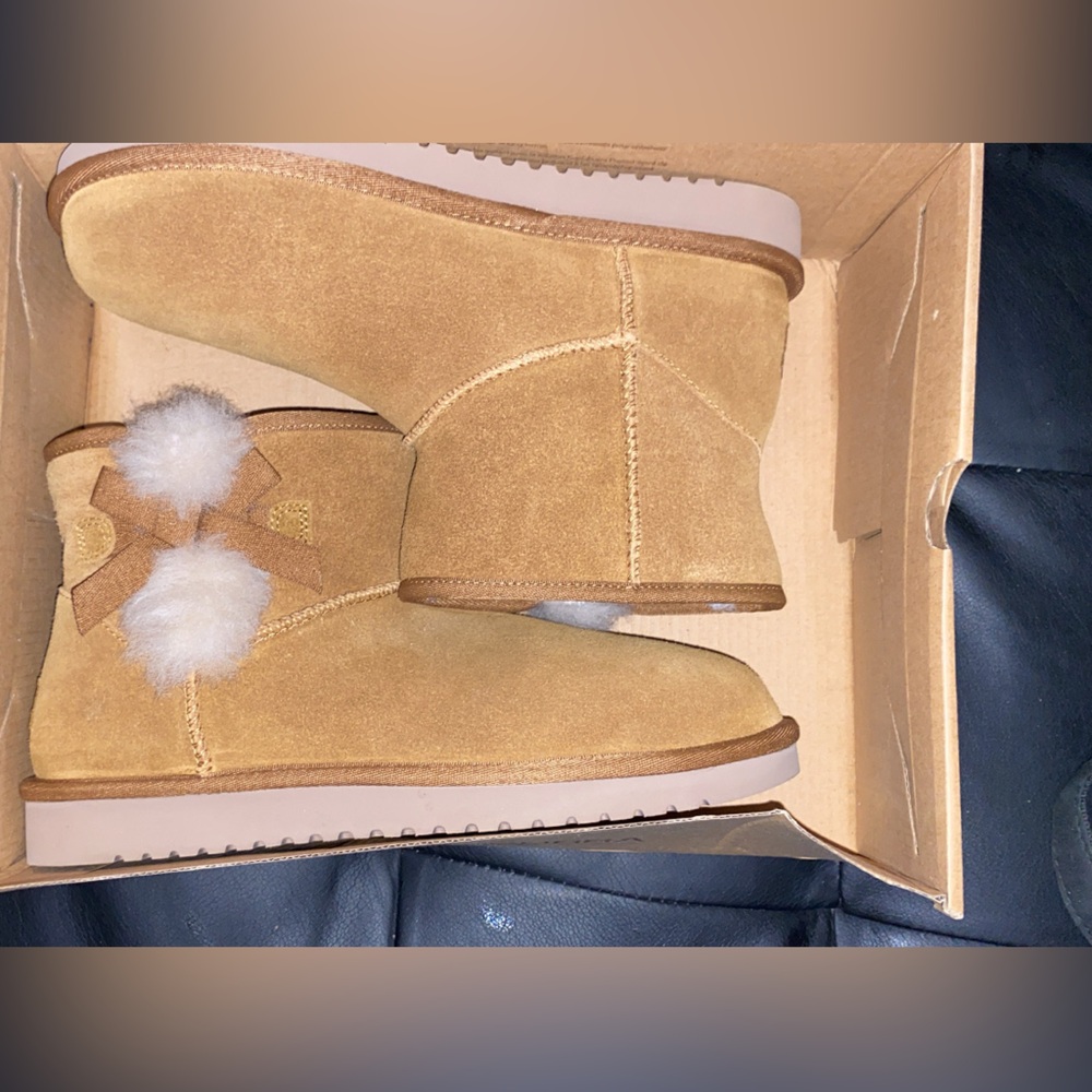 Koolaburra Ugg boots size 9 never worn in great condition